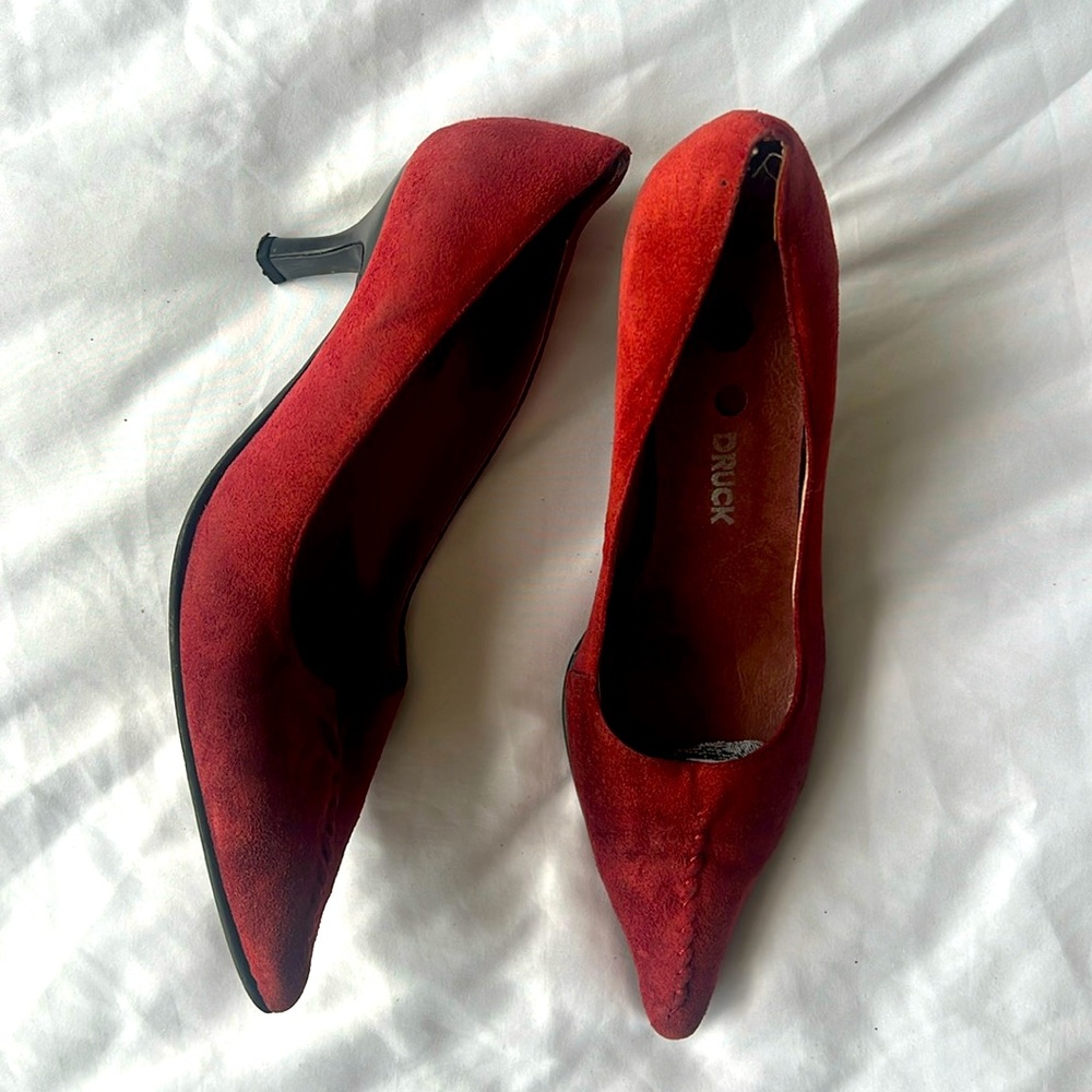Druck pumps, size 9,5, color: red wine.